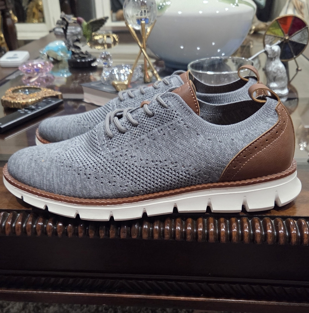 Men's Gray and Brown Knit Loafers